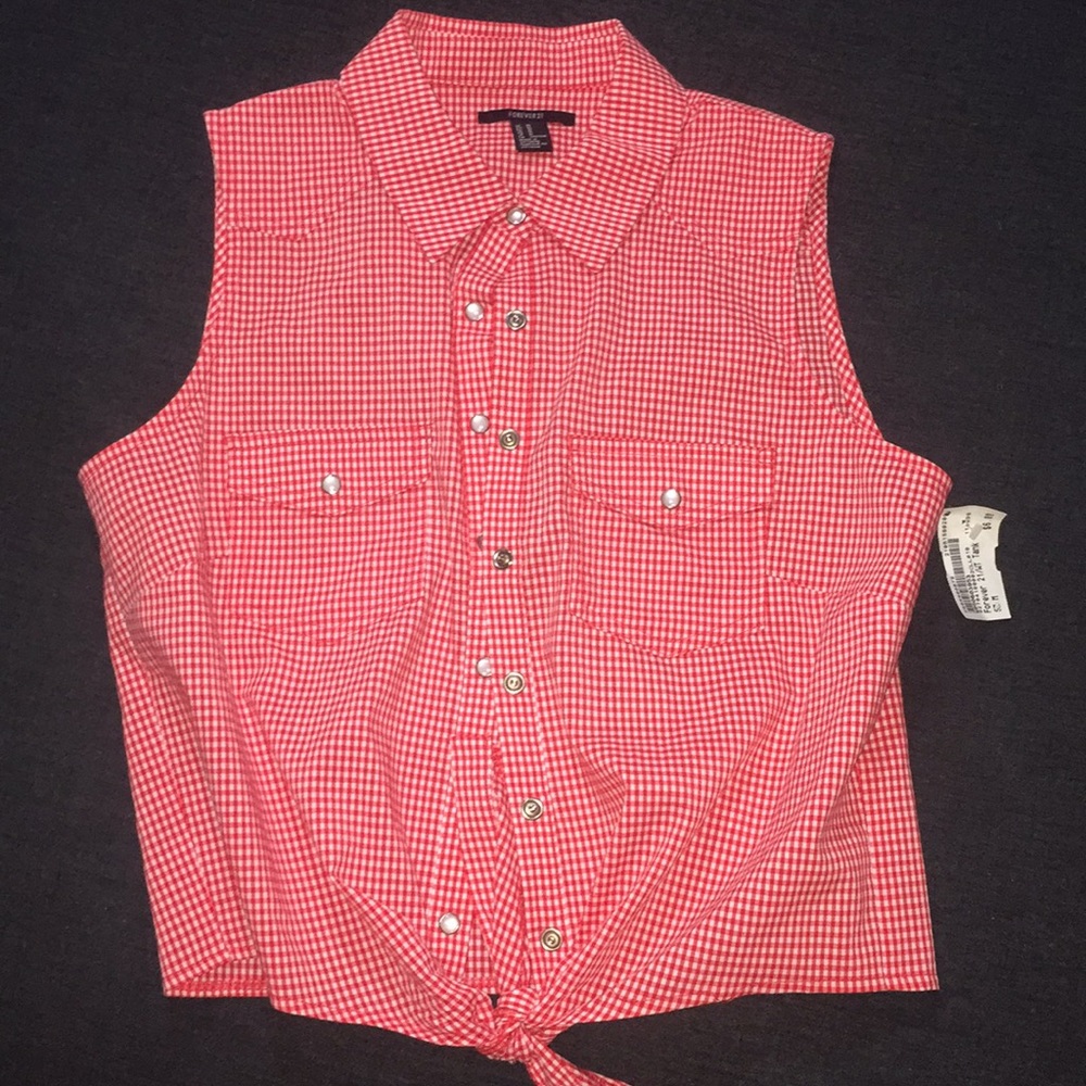 Red tie shirt